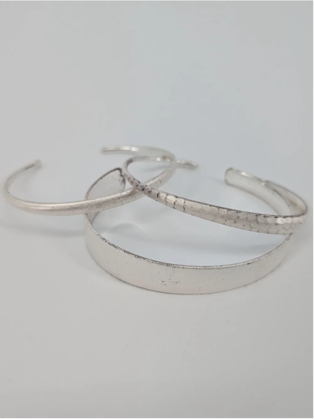 Kendra Scott Tiana Bright Silver Cuff Bracelet Set 3 Hammered Asymmetrical
